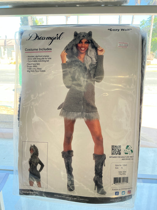 Cozy, Wolf costume